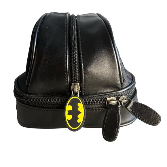 Batman DC Comics Toiletries Travel Bag Makeup Cosmetic Shave Dopp Kit - Picture 4 of 8
